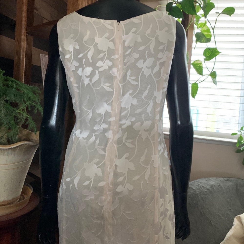 “DELA-JO” Nice Ivory Dress   Size 16        NWOT